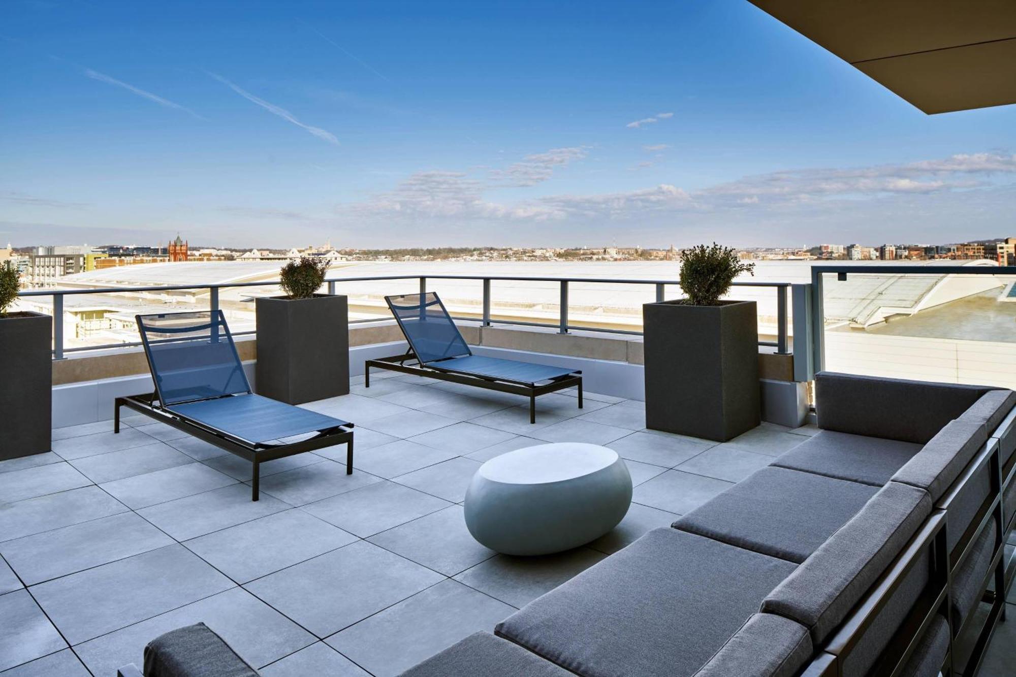 Residence Inn By Marriott Washington Downtown/Convention Center Exterior photo